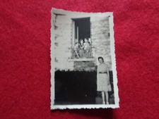 PHOTO VINTAGE ANCIENNE  FAMILLE A LA FENETRE BALCONNIERE