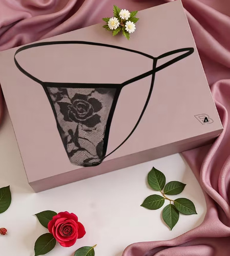 String homme motif floral