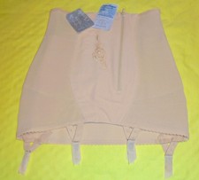 Porte-jarretelles, Gaine