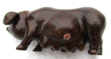 Netsuke bois sculpte cochon truie signé Japanese Antique carved wood