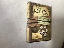 The Runes pack-coffret.