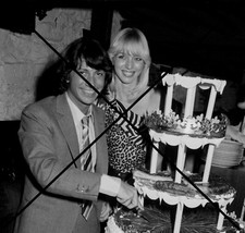 PHOTO DE HERVE VILARD KIM HARLOW 1981