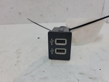 Prise port USB FORD FOCUS 4