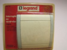 Legrand 99120 84002 85600 - Interrupteur va et vient sagane bleu glacier opalis