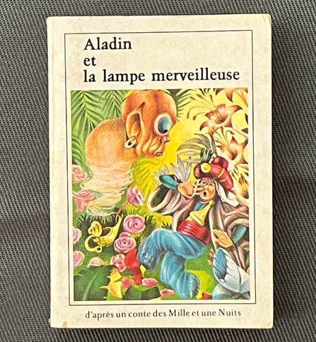Petit livre illustré - petit,