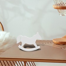 Cheval à bascule en bois