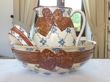 Ancien ENSEMBLE TOILETTE 4 pièces faïence Choisy le ROI DELVAUX 18 rue Royale