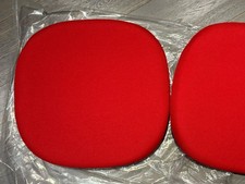 Coussin rouge pour chaise