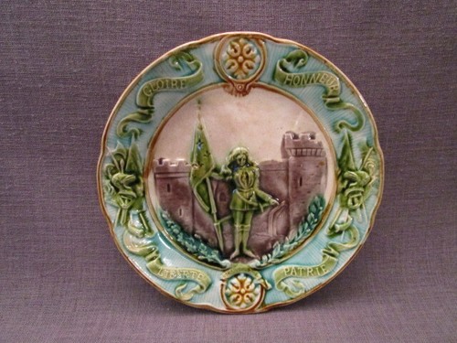 Assiette ancienne - , en