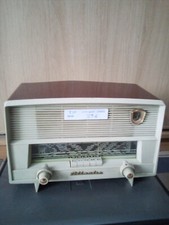 Radio vintage  transformée en enceinte connectée google home