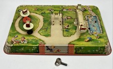 Jardin d’enfant avec balançoire - Jouet mécanique à clé - JH Johann Hofler 1950s