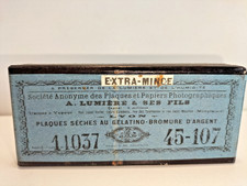 ANCIENNE BOITE PLEINE PLAQUES