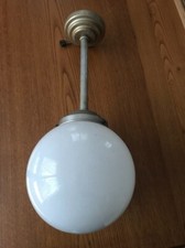 Ancienne suspension art déco opaline boule - diam.20 h.totale 48
