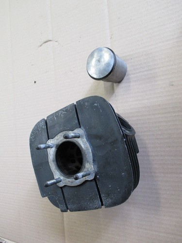 Cylindre piston pour - cylindre,