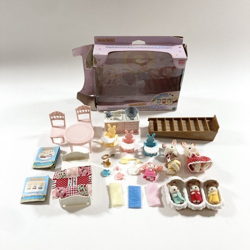 Sylvanian families figures - families,