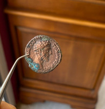 Marc Aurele, aigle, globe