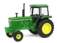 ERTL - Tracteur JOHN DEERE