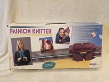 Bond America Fashion Knitter