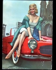 ARTISTE CINEMA / Actrice  Autrichienne Nadja TILLER avec AUTOMOBILE de SPORT