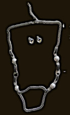 Grand Collier en métal et