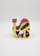 Robert indiana (après) - Love (Rouge et or)