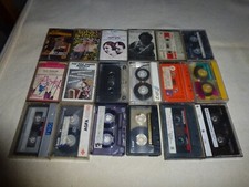 LOT DE 18 CASSETTES AUDIO DIVERS