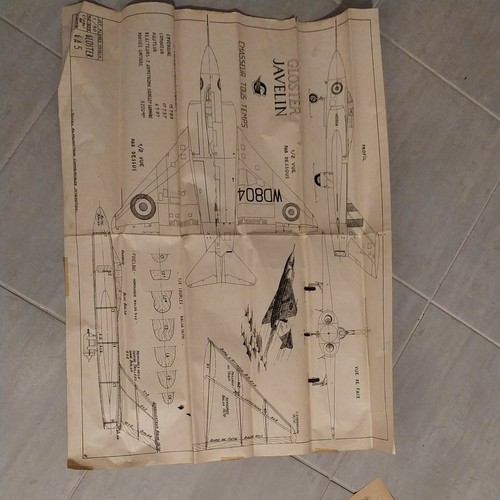 Plan maquette avion réaction