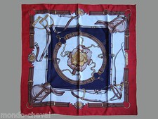   FOULARD VINTAGE, motifs équestres, étriers, selles, fer à cheval, bride