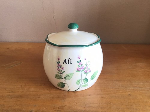 Pot ail avec - ail,