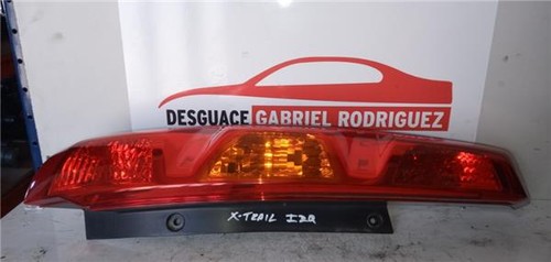 Feu arrière gauche - arrière, nissan