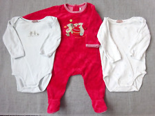 Lot 3 Vêtements bébé Fille 1 pyjama grenouillère 2 bodys NATALYS 6 mois