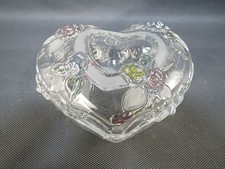 Ancienne boite à bonbons ou couture en verre forme de coeur vintage