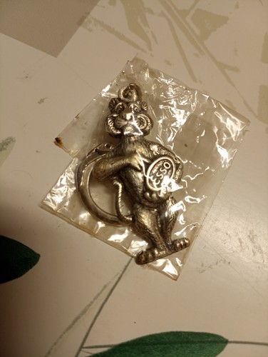 Ancien porte clé - , *