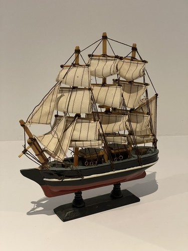 Maquette bateau voile bois - a,
