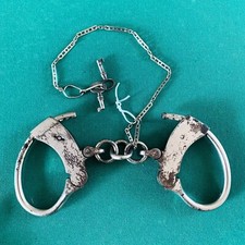 RARES & ANCIENNES MENOTTES AVEC 2 CLÉS MATTATUCK HANDCUFFS WITH 2 KEYS HOUDINI