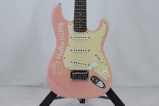 Squier by Fender HELLO KITTY