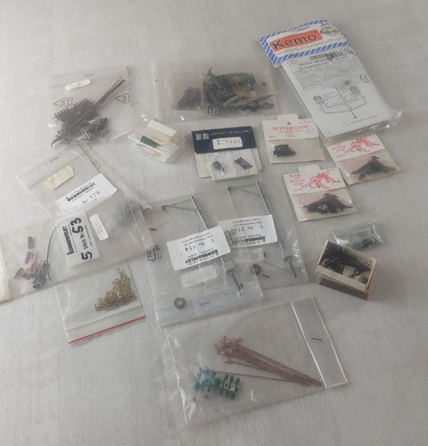 Lot anciens accessoires - d'anciens,