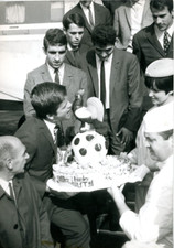 Football, un Coq en nougatine pour les Internationaux  , Vintage PrintAvant le