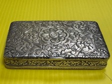 BOÎTE en ARGENT et VERMEIL à