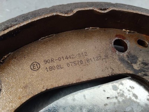 Frein tambour peugeot 205 - à,