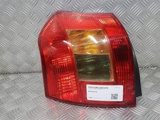 Feu arrière gauche - Toyota