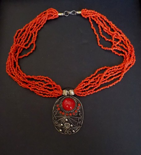 Collier perles corail - perles,