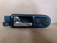Poignée intérieure arrière gauche + tweeter – VW Golf 4 – réf. 1J4839113C – bon