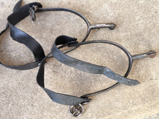 paire éperons argentés