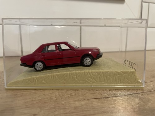 Voiture miniature renault - voiture,