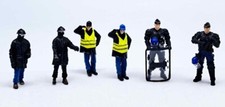 Figurines Gendarmes Mobiles CRS et Manifestants Gilets Jaunes Edition Limitée