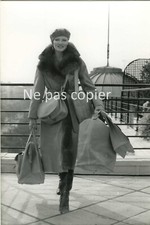 MODE REVILLON 1976 fourrure opossum photo 23 x 15 cm