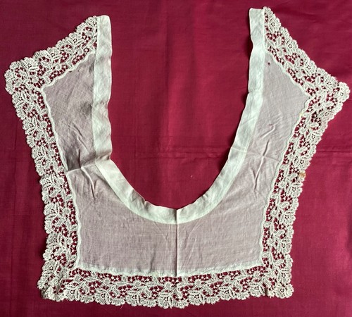 Dentelle ancienne col - dentelle,