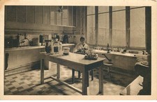 PARIS  HOPITAL Léopold Bellan  ( 7 rue Texel )  " laboratoire "