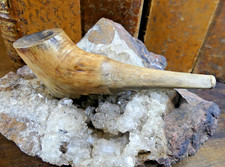 curieuse pipe  en bois